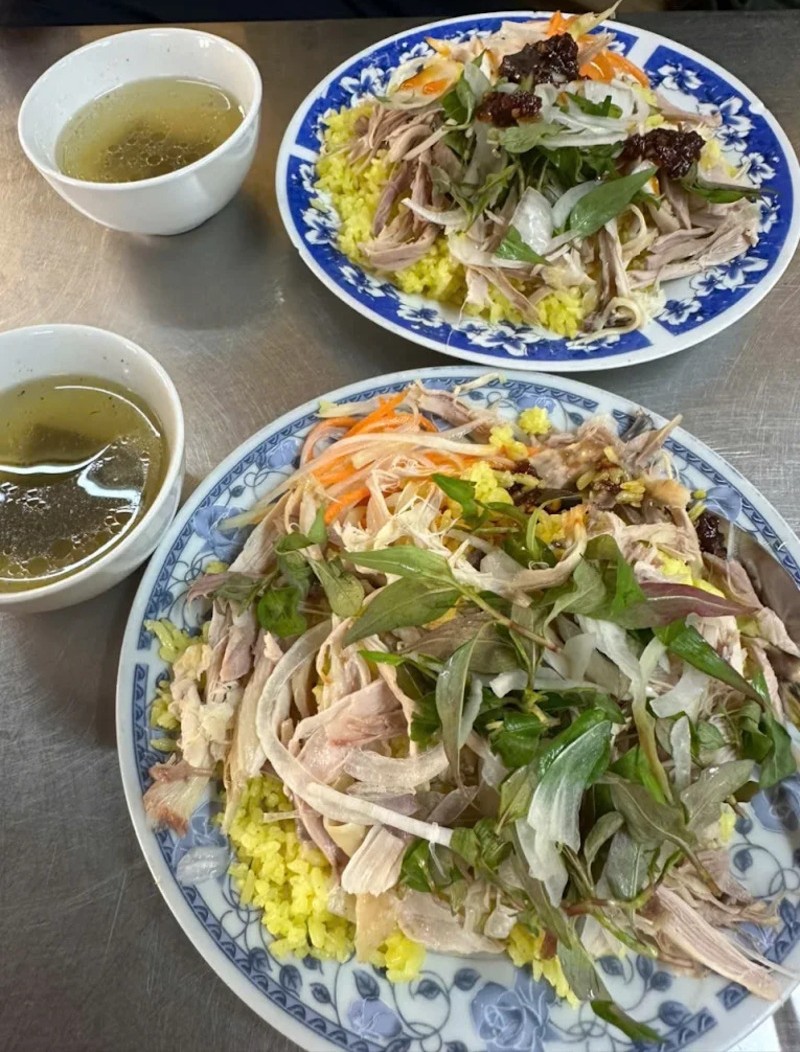 Truy tìm 10 quán cơm gà Hội An nức tiếng xa gần, đậm đà hương vị Hội phố 14