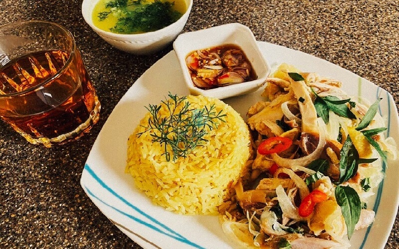 Cơm gà Đà Nẵng - Món ngon Đà Thành tưởng lạ mà quen, ngỡ quen mà lạ 12