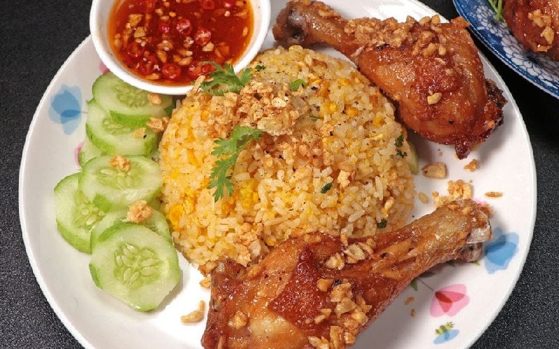 Top 15 quán cơm gà xối mỡ ngon trứ danh tại Sài Gòn 5