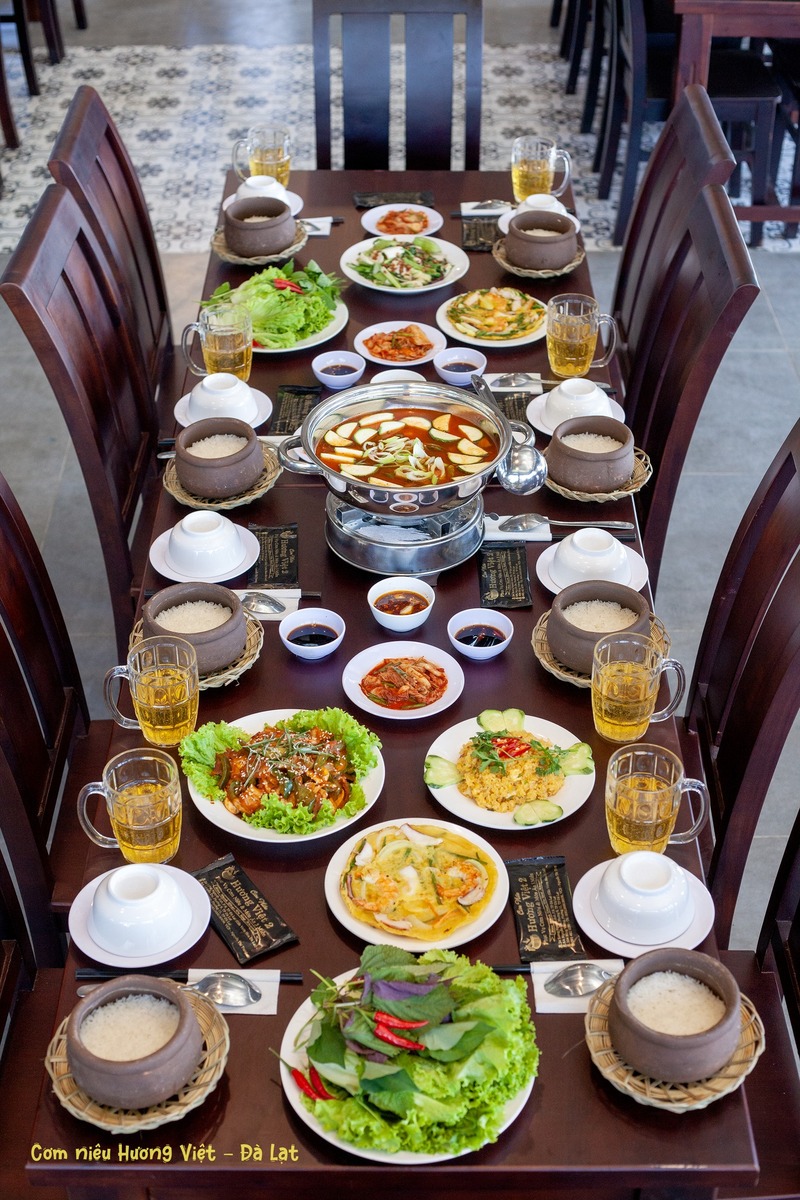 Đến nhà hàng cơm niêu Hương Việt để quây quần bên mâm cơm gia đình ấm cúng giữa lòng Đà Lạt 5