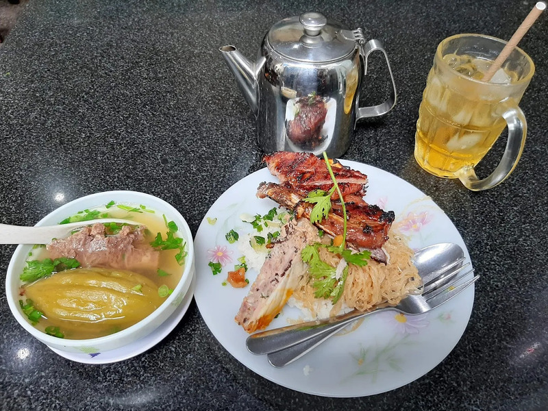 Cơm Tấm Nguyễn Văn Cừ đắt xắt ra miếng ở Sài Gòn 10