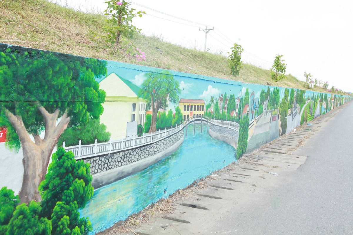 Con đường bích họa Ninh Bình - Vẻ đẹp cổ tích qua tranh 2