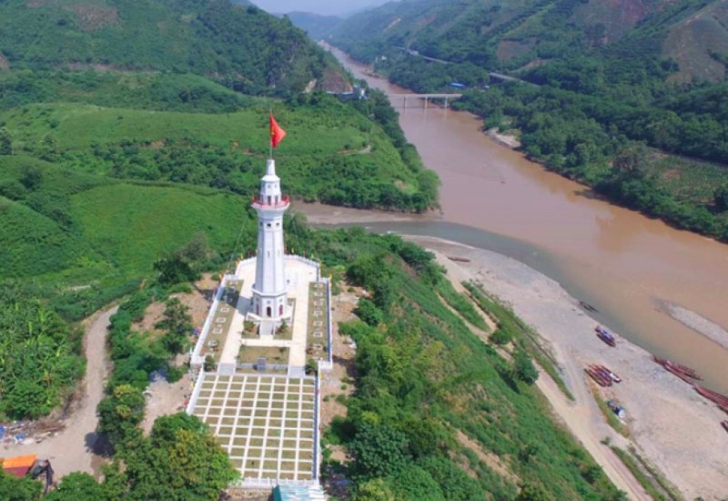 Cột cờ Lũng Pô, Lào Cai: Giao điểm giữa đất trời biên giới tổ quốc 4