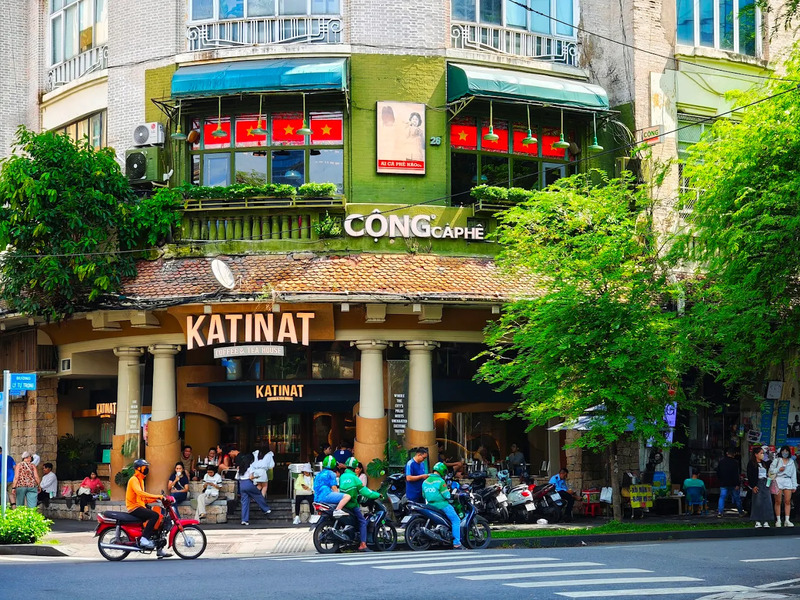 25 quán cafe quận 1 nổi tiếng view đẹp, nước ngon 39