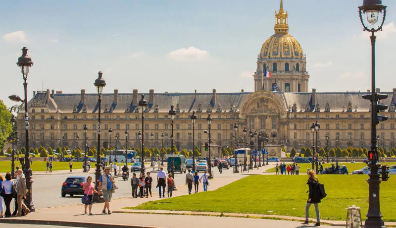 Ấn tượng công trình kiến trúc Điện Invalides tại Paris 3