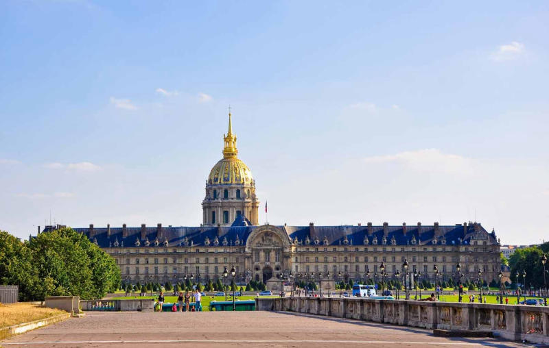 Ấn tượng công trình kiến trúc Điện Invalides tại Paris 9