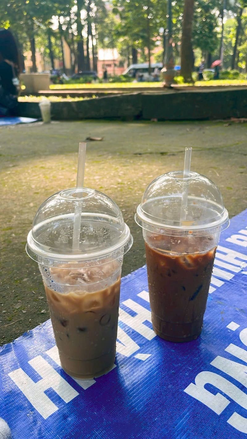 Công viên 30/4: Nơi tụ tập hóng mát cuối tuần ngay quận 1 3