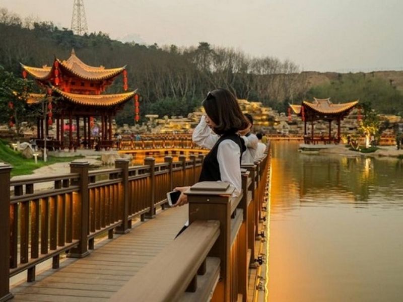 Công viên ánh sáng Hà Khẩu: Tiểu Phượng Hoàng cổ trấn giữa lòng Vân Nam 2