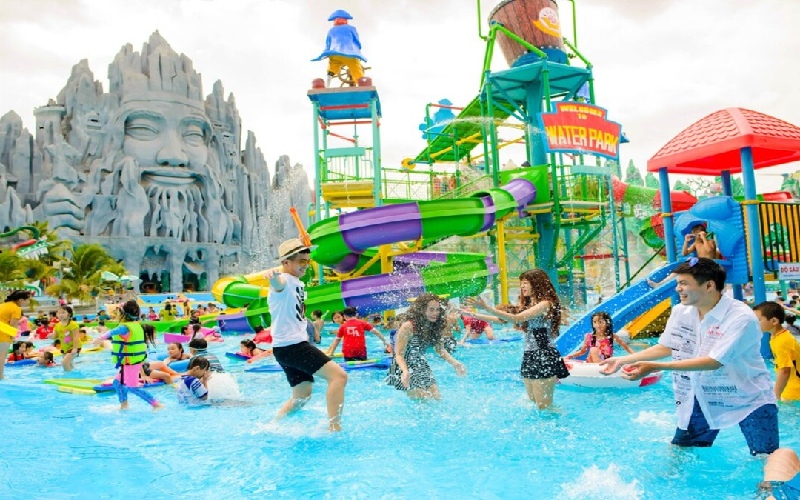Check-in 7 công viên nước hot nhất Sài Gòn đáng trải nghiệm 2