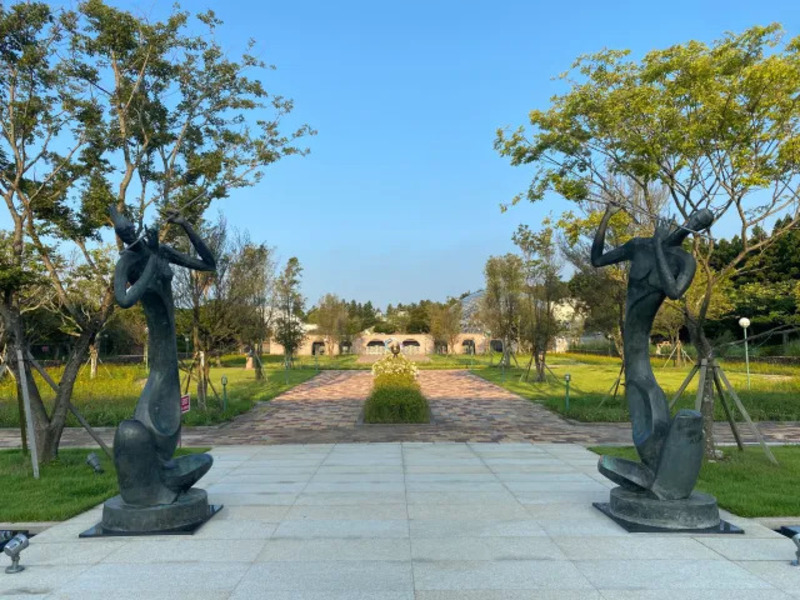 “Đỏ mặt” ở công viên tình yêu Jeju Loveland dành cho người lớn 4
