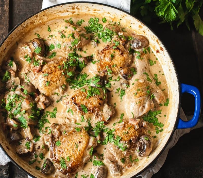 Coq au Vin: Món gà hầm vang đỏ kinh điển nước Pháp 7