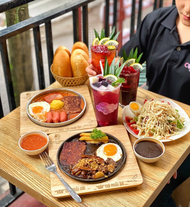 Cột Điện Quán: Bánh mì chảo khuynh đảo thế giới ẩm thực Hà Nội 2