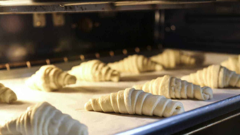 Croissant: Tinh hoa nước Pháp trong từng lớp vỏ giòn tan 15