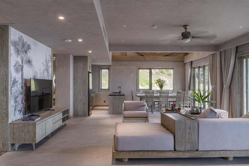 Crown Retreat Resort Quy Nhon, thiên đường bungalow mái lá sát bờ biển 6