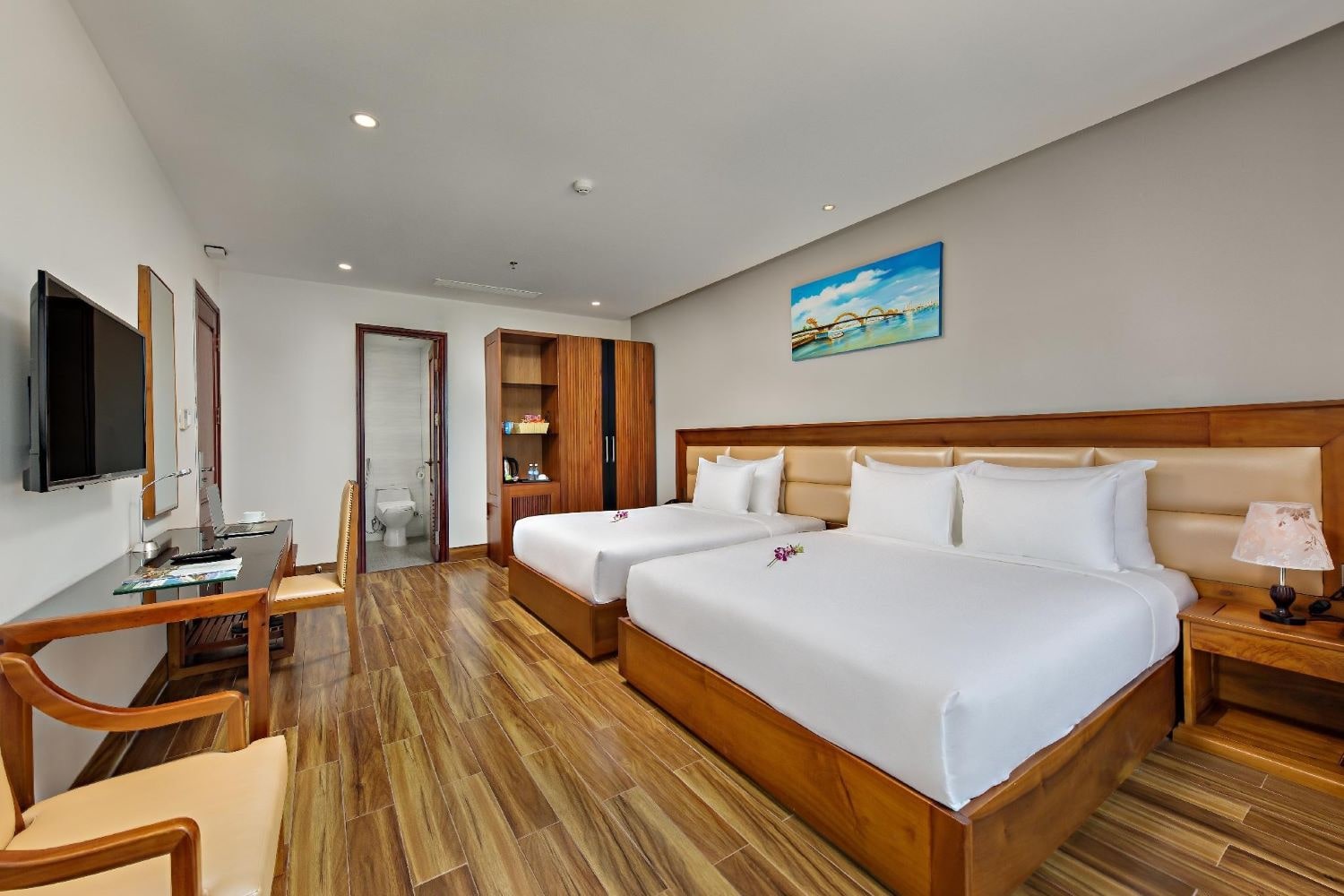 Cùng Alisia Beach Hotel chiêm ngưỡng trọn vẻ đẹp bãi biển Mỹ Khê 6