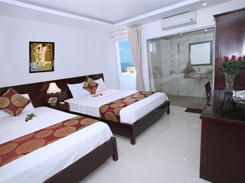 Cùng Azura Hotel khám phá thành phố Nha Trang sôi động 11
