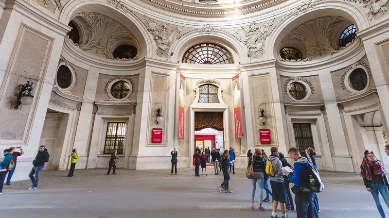 Chiêm ngưỡng Hofburg, cung điện hình vòng cung độc đáo ở Vienna 10