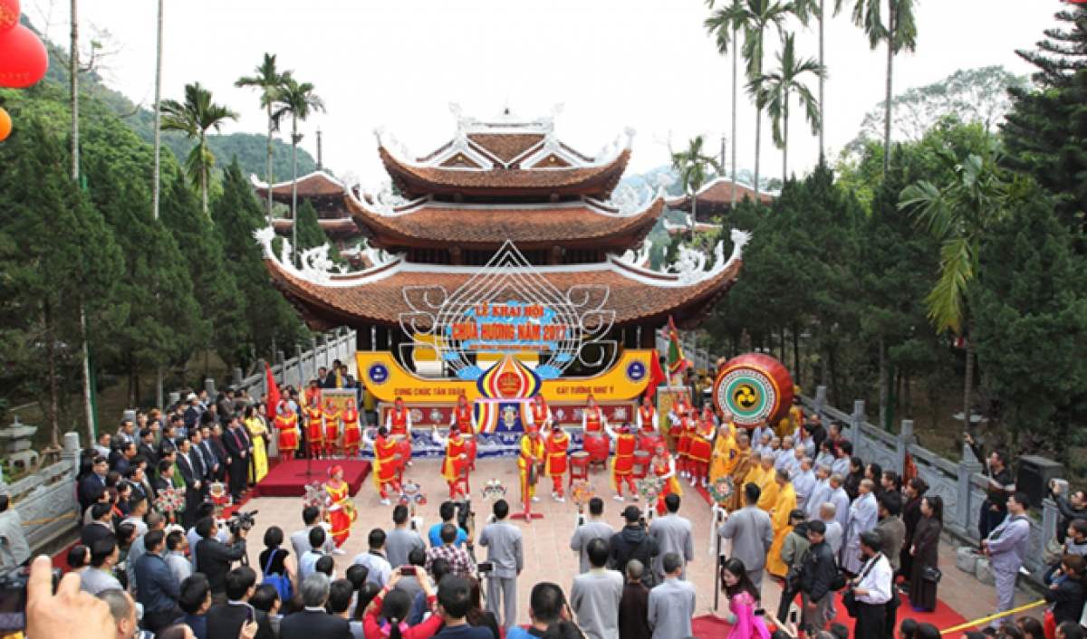 Cùng MIA.vn khám phá lễ hội chùa Hương - Nét đẹp văn hóa dân tộc Việt 4
