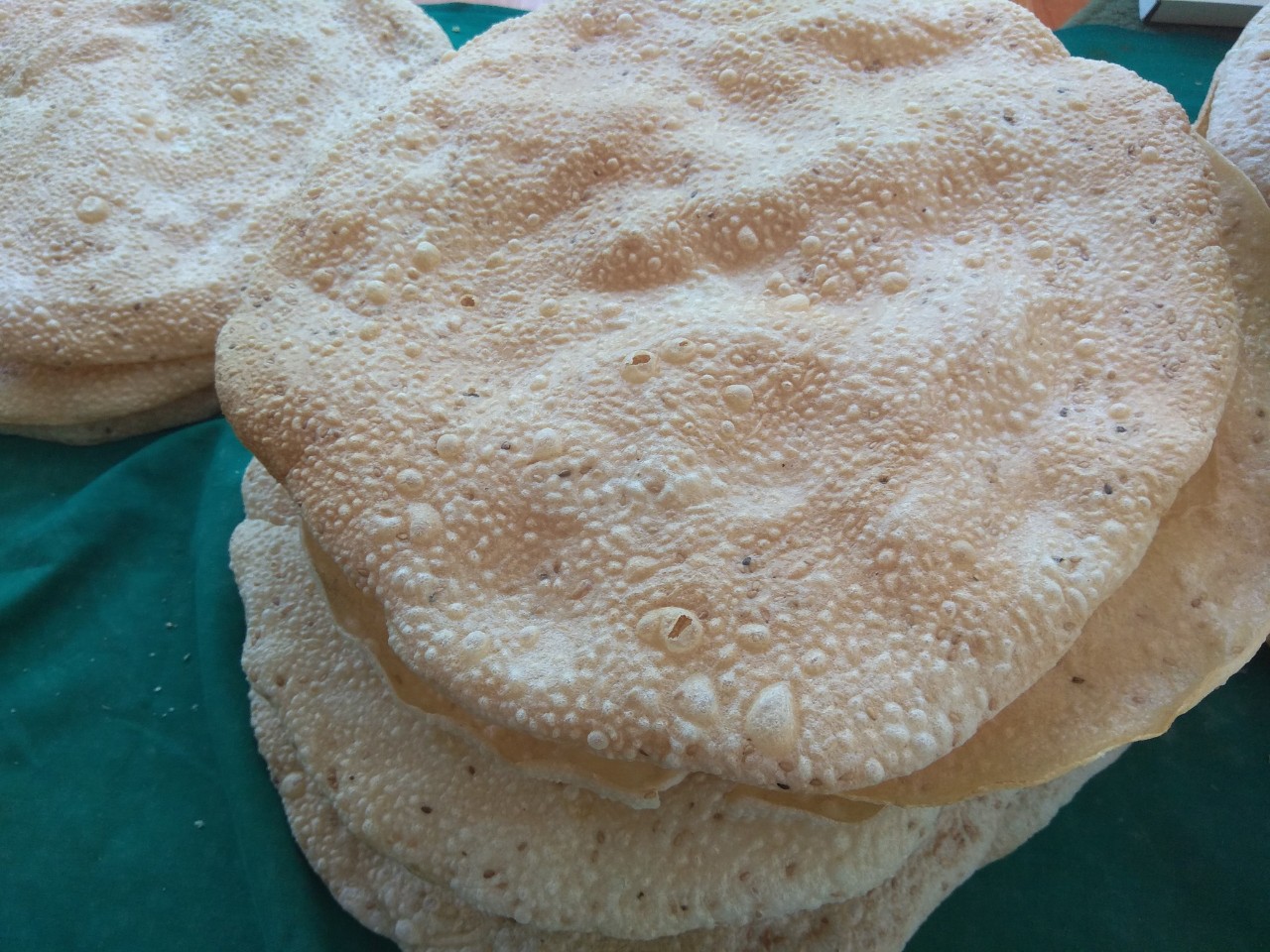Cùng tìm hiểu món bánh tráng Hòa Đa - Đặc sản truyền thống Phú Yên 2