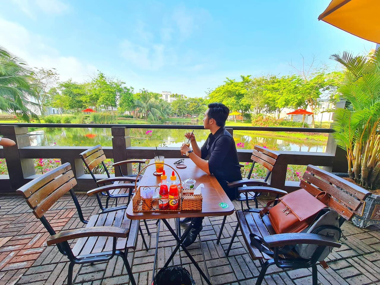 Cuối tuần nhớ ghé quán Cafe Nam Long Garden Cần Thơ có view hồ thơ mộng 7