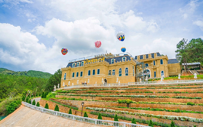 Dalat Wonderland: Thiên đường giải trí độc đáo giữa lòng Đà Lạt 3