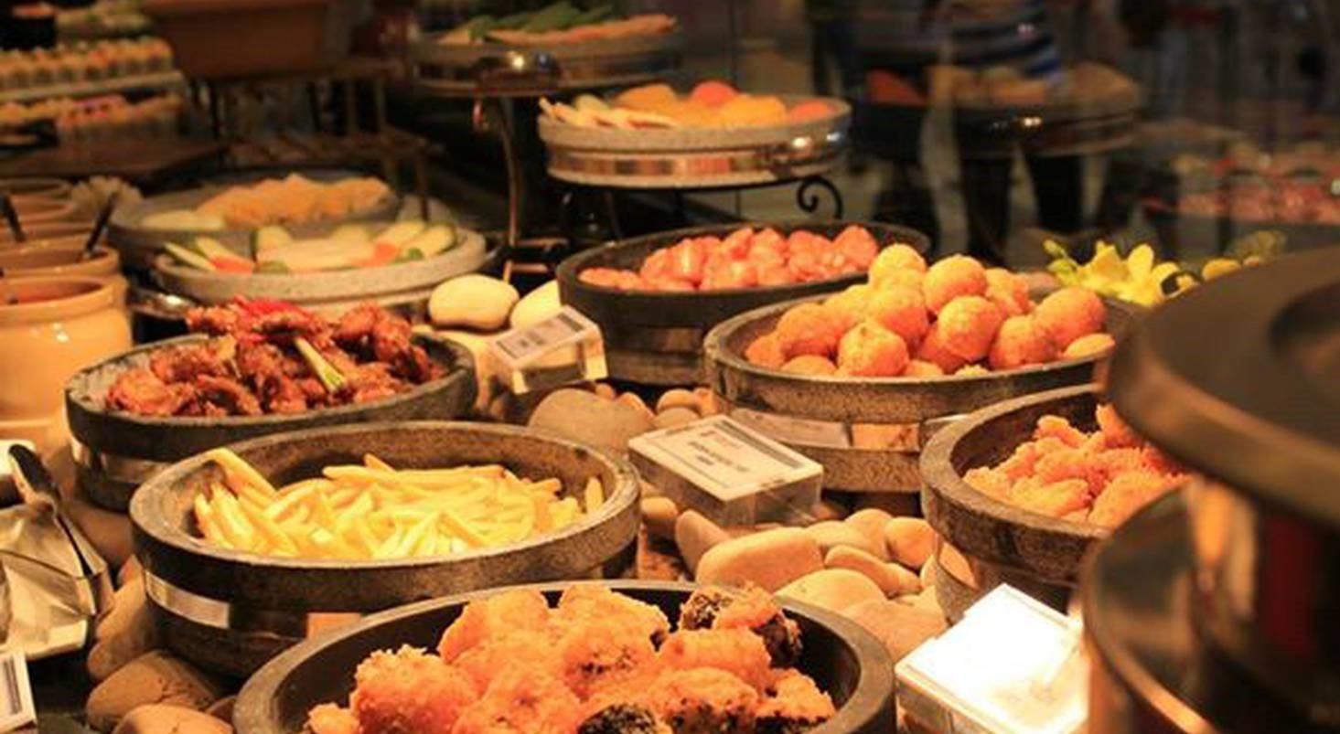 Danh sách 6 quán buffet ngon ở Hạ Long làm say lòng bao du khách 2
