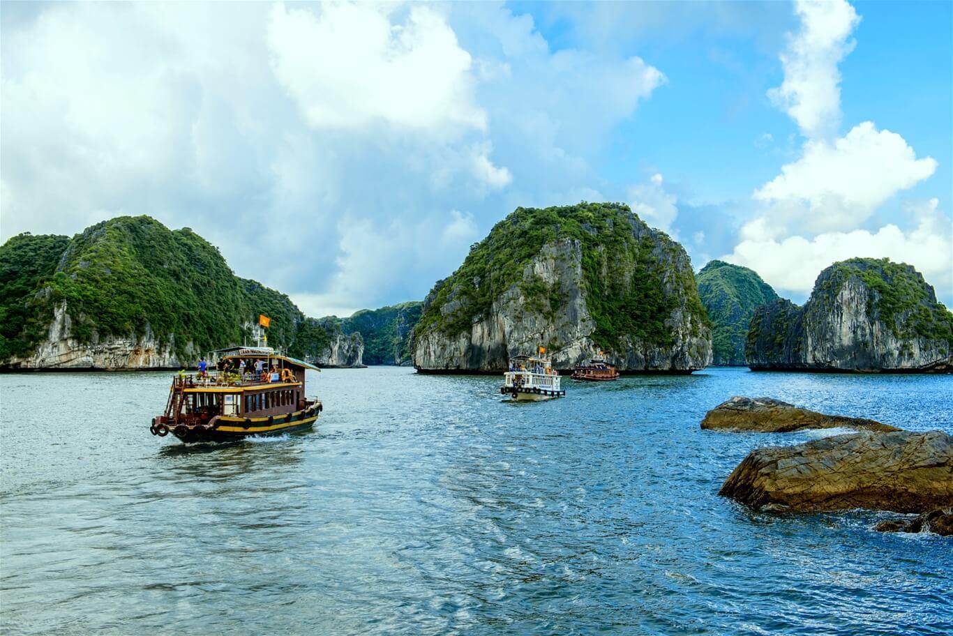 Đảo Cát Bà - Vẻ đẹp của hòn ngọc xanh khiến vịnh Hạ Long cũng phải ghen tị 12