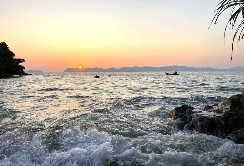 Đảo Đá Dựng, viên ngọc thô giữa lòng Quảng Ninh 5