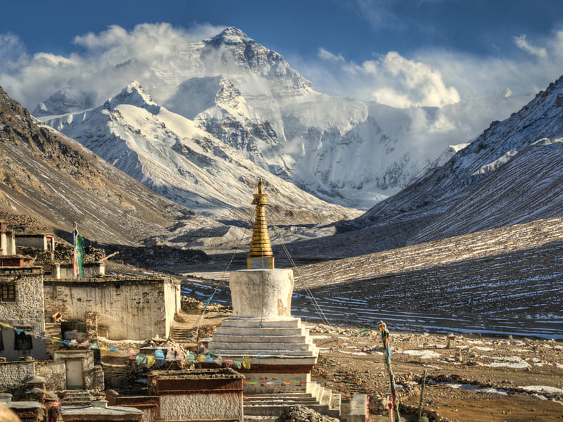 Dãy Himalaya như bức tường thành uy nghi trên cao nguyên Tây Tạng 7