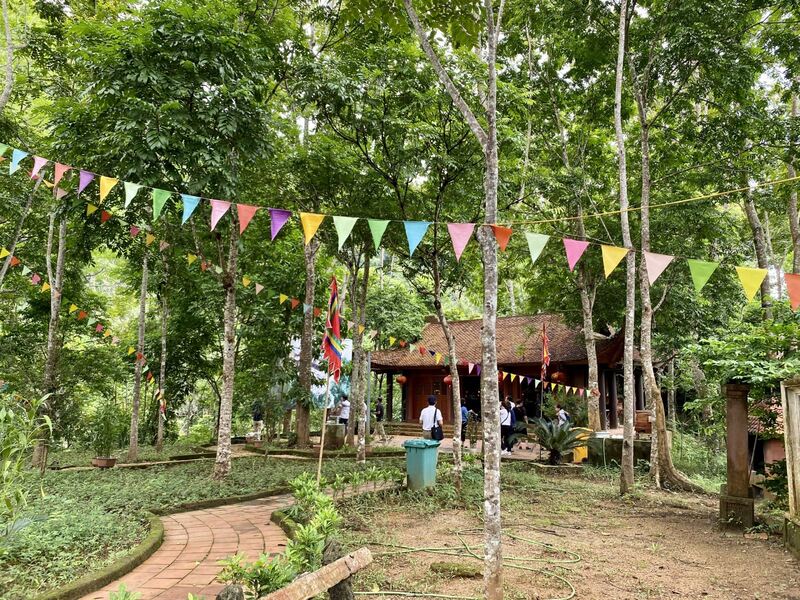 Đền An Mạ, chốn linh thiêng giữa lòng hồ Ba Bể đẹp như tranh 5