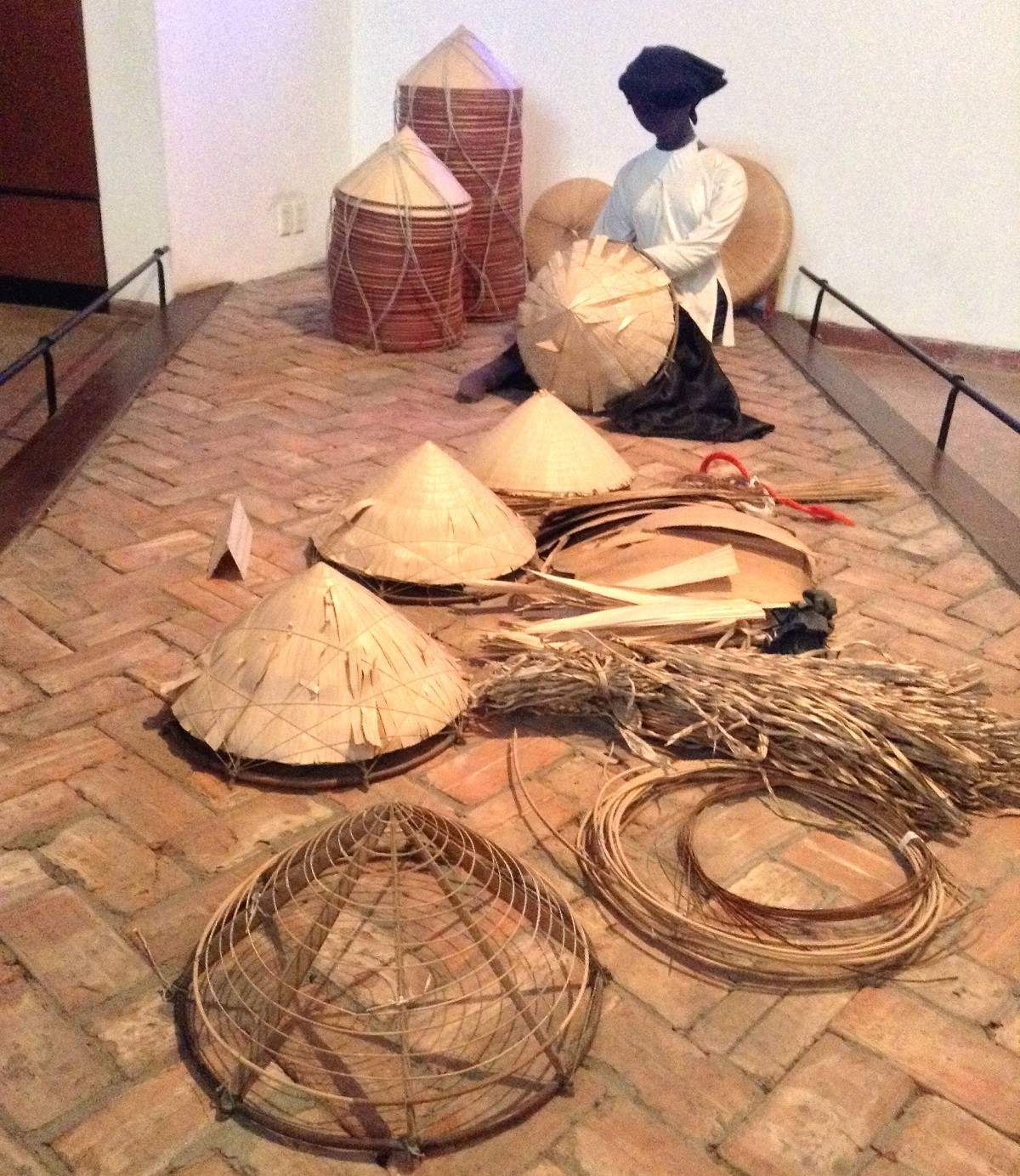 Đến Bảo tàng các dân tộc DakLak tìm hiểu văn hóa lịch sử dân tộc 6