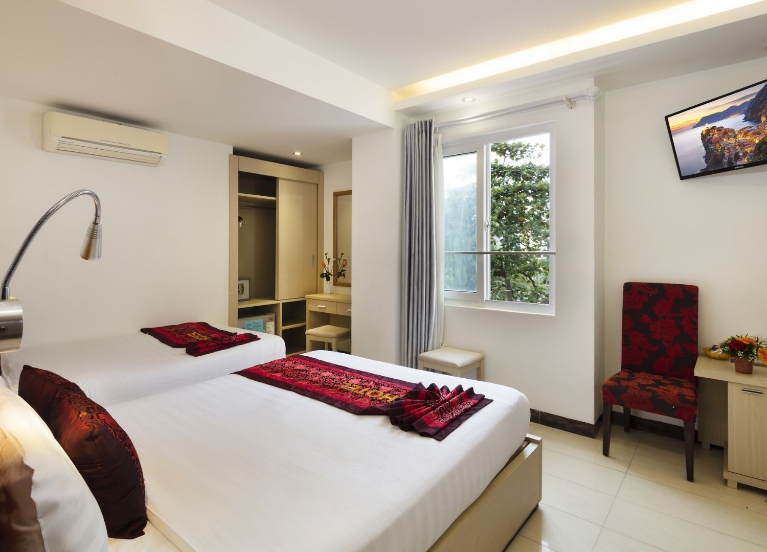 Đến Blue Pearl Hotel thưởng thức bầu trời biển xanh biếc vô tận 5