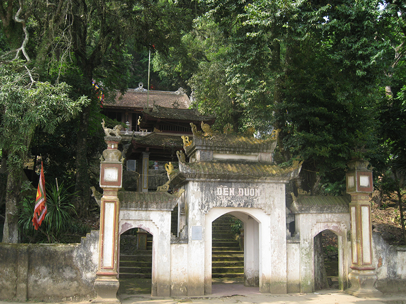 Duom Temple, ancient temple of Thai Nguyen tea country 2