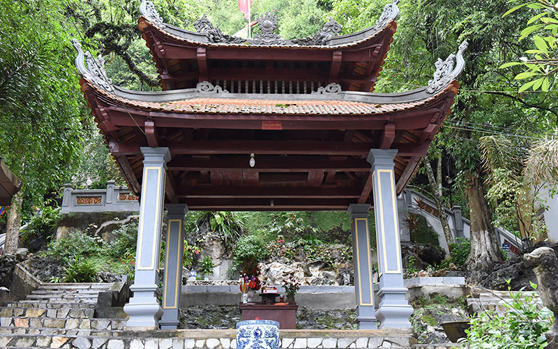 Duom Temple, ancient temple of Thai Nguyen tea country 4