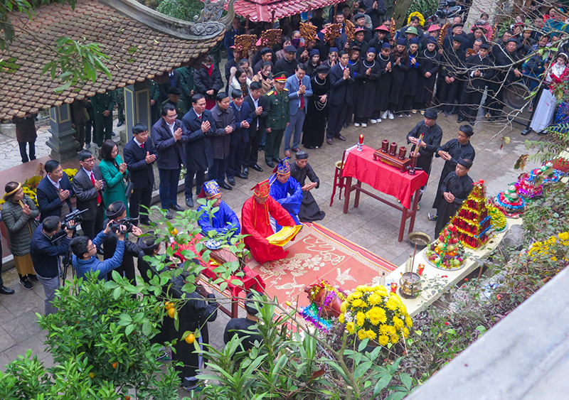 Duom Temple, ancient temple of Thai Nguyen tea country 6