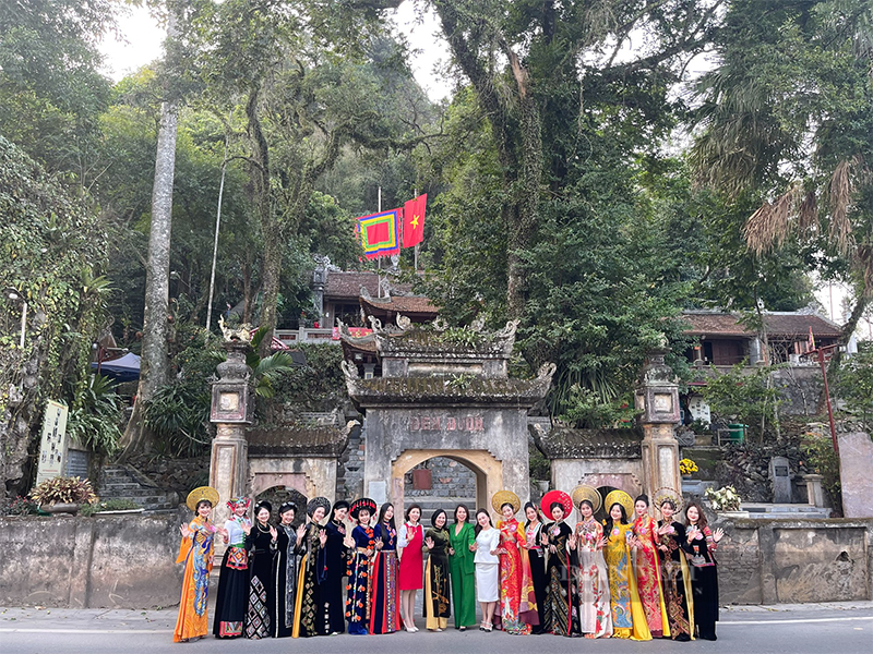 Duom Temple, ancient temple of Thai Nguyen tea country 7