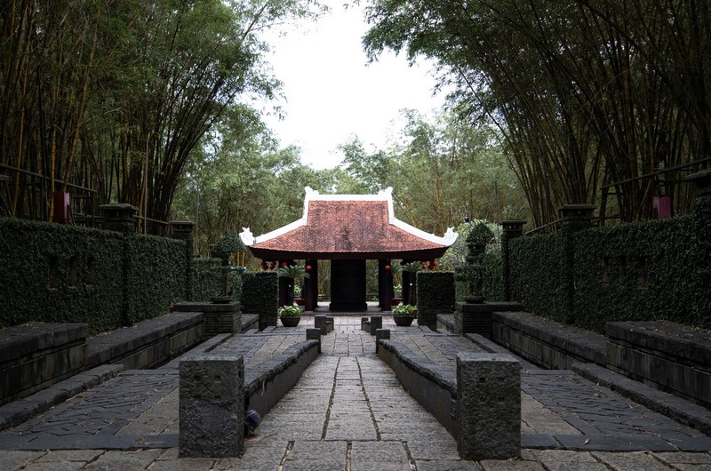 Đền Tưởng niệm các Vua Hùng Quận 9 linh thiêng giữa lòng Sài Gòn 7