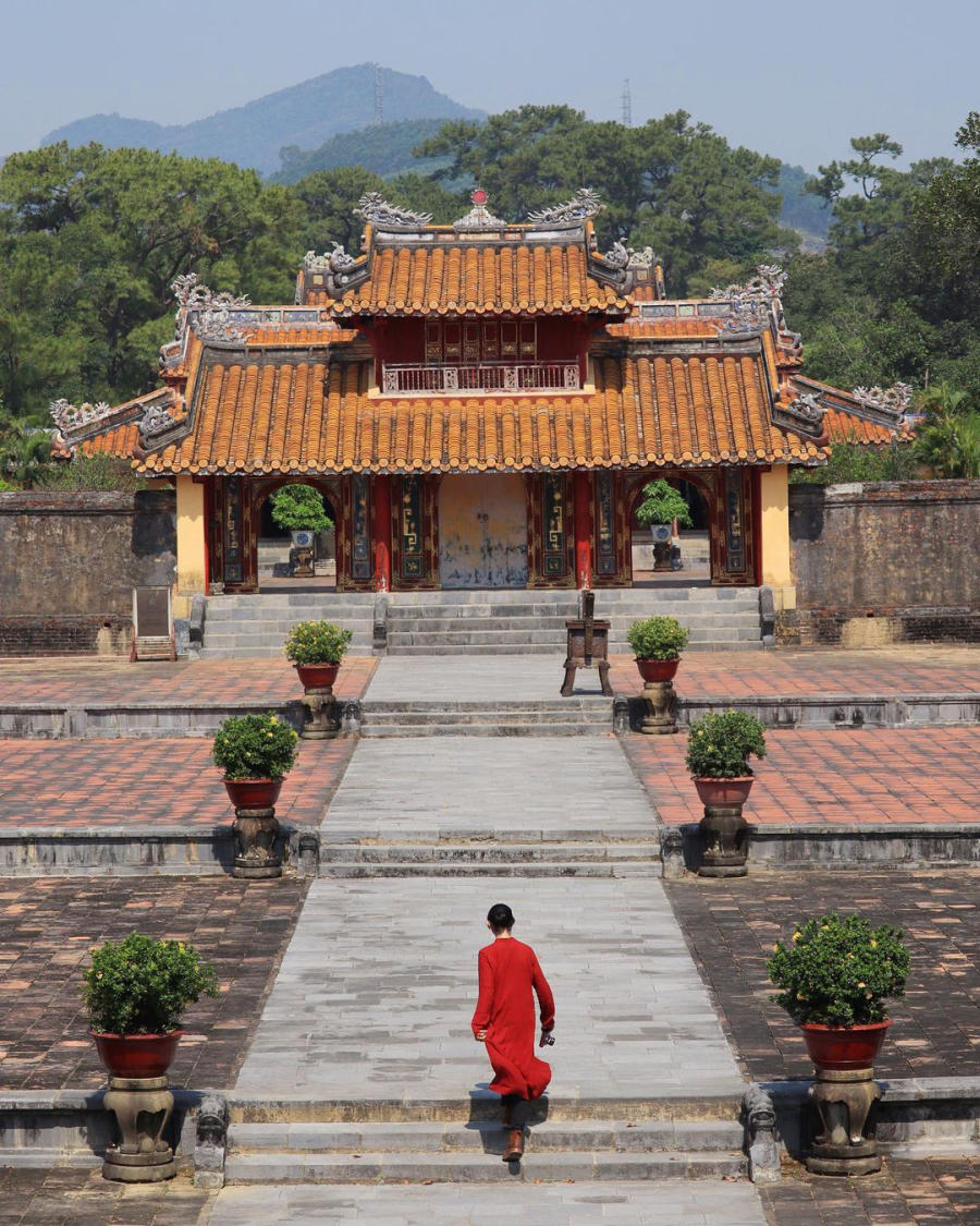 Đến Lăng Minh Mạng khám phá kiến trúc độc đáo và cổ kính theo thời gian 4