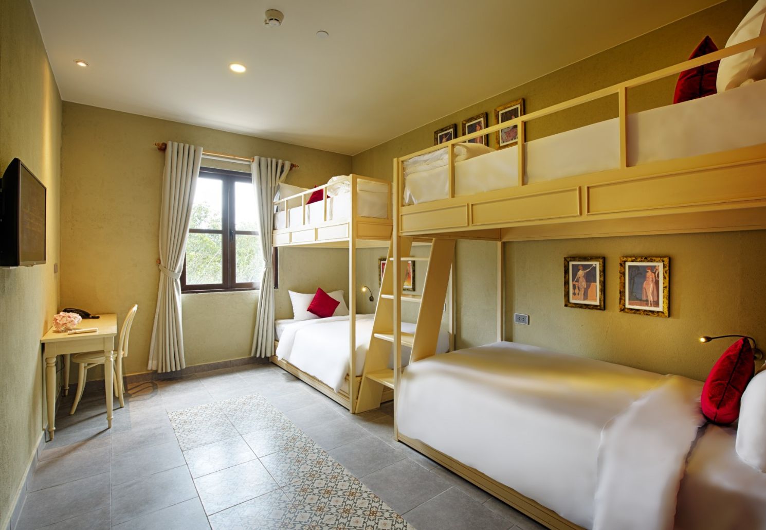 Đến Mercure Danang French Village Bana Hills trải nghiệm lâu đài Disney ngoài đời thực 7