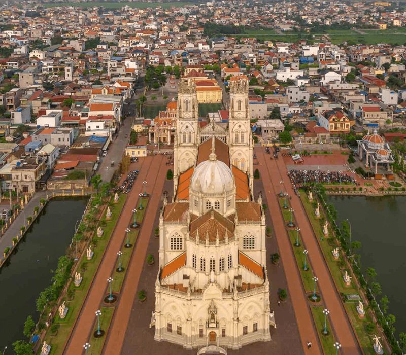 Đền Thánh Kiên Lao: Check-in 'tòa lâu đài cổ tích' nguy nga giữa lòng Nam Định 3
