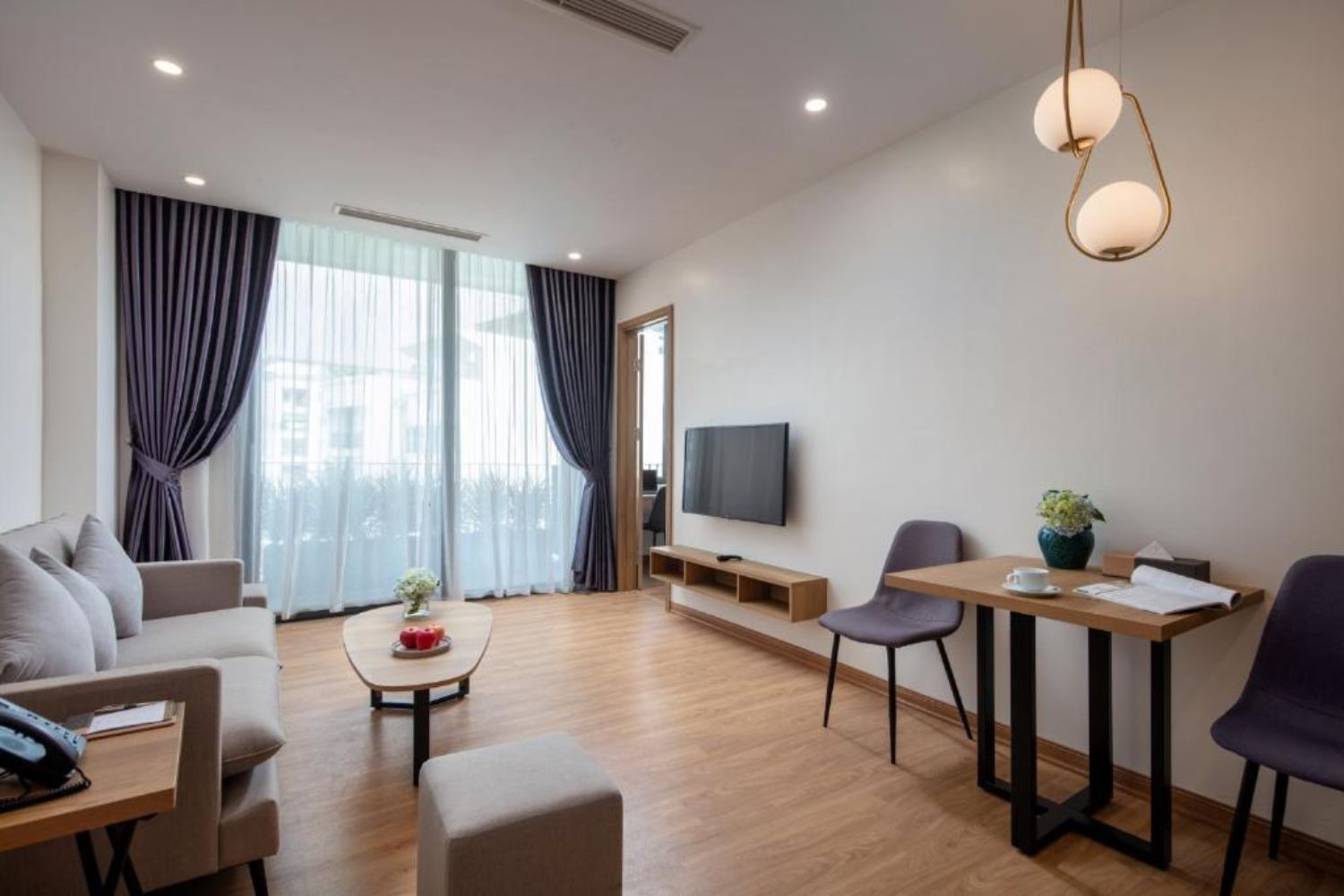 Đến The Galaxy Home Hotel and Apartment và nhìn ngắm Hà Nội qua ô cửa sổ 10