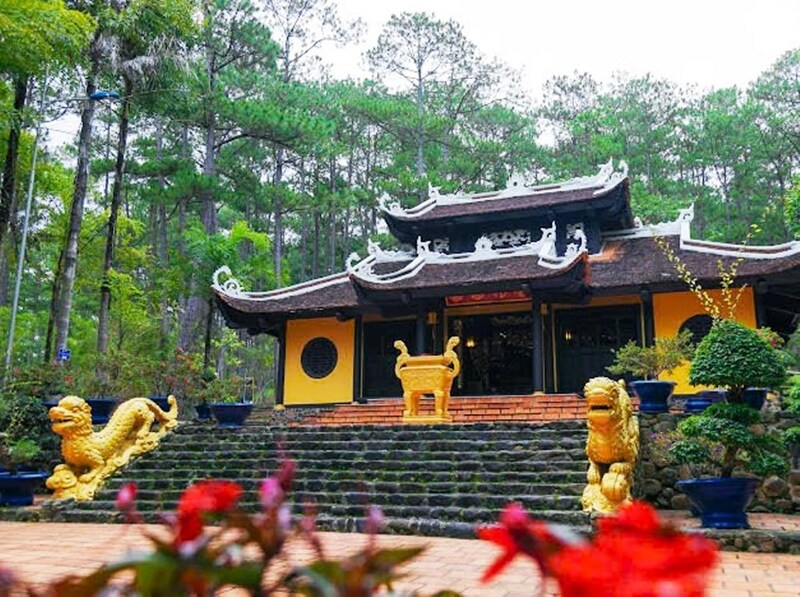 11 ngôi đền thờ Vua Hùng linh thiêng từ Bắc chí Nam 8