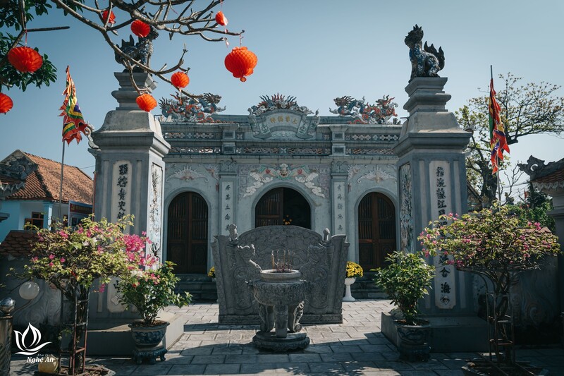 Chiêm bái đền Vạn Lộc Cửa Lò, chốn linh thiêng thế rồng chầu hổ phục 2