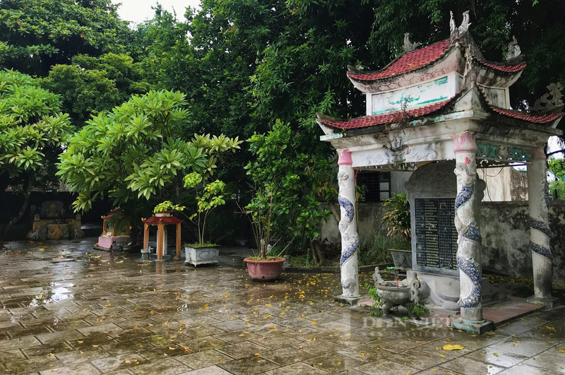 Chiêm bái đền Vạn Lộc Cửa Lò, chốn linh thiêng thế rồng chầu hổ phục 6