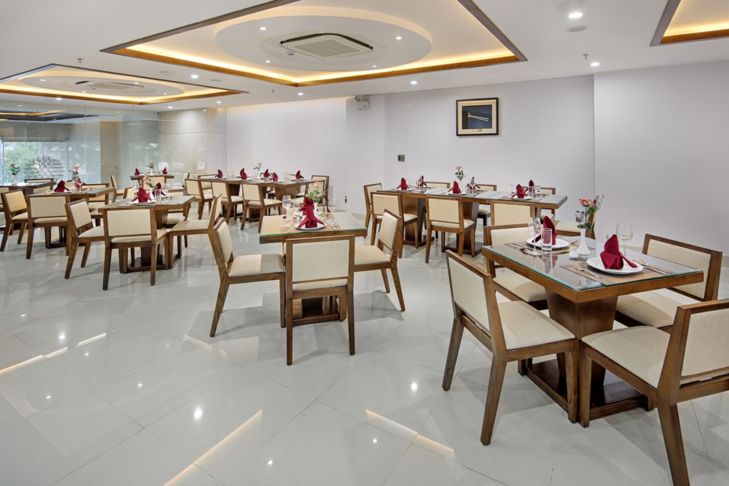 Đến với Merry Hotel để tận hưởng những phút giây thư giãn tại thành phố biển 13