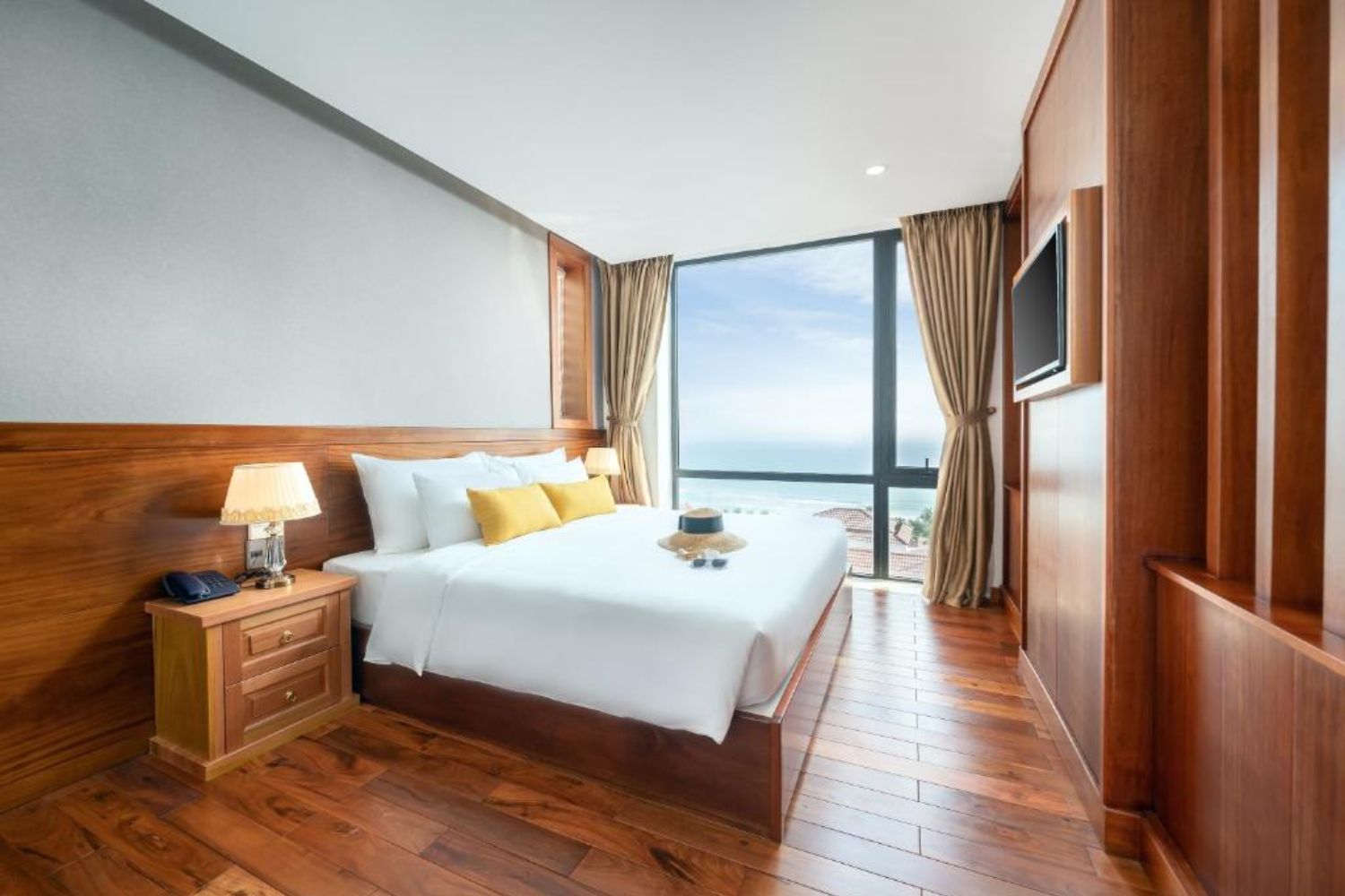 Đến với Sunny Ocean Hotel And Spa để cảm nhận sự tinh khiết của biển cả 8