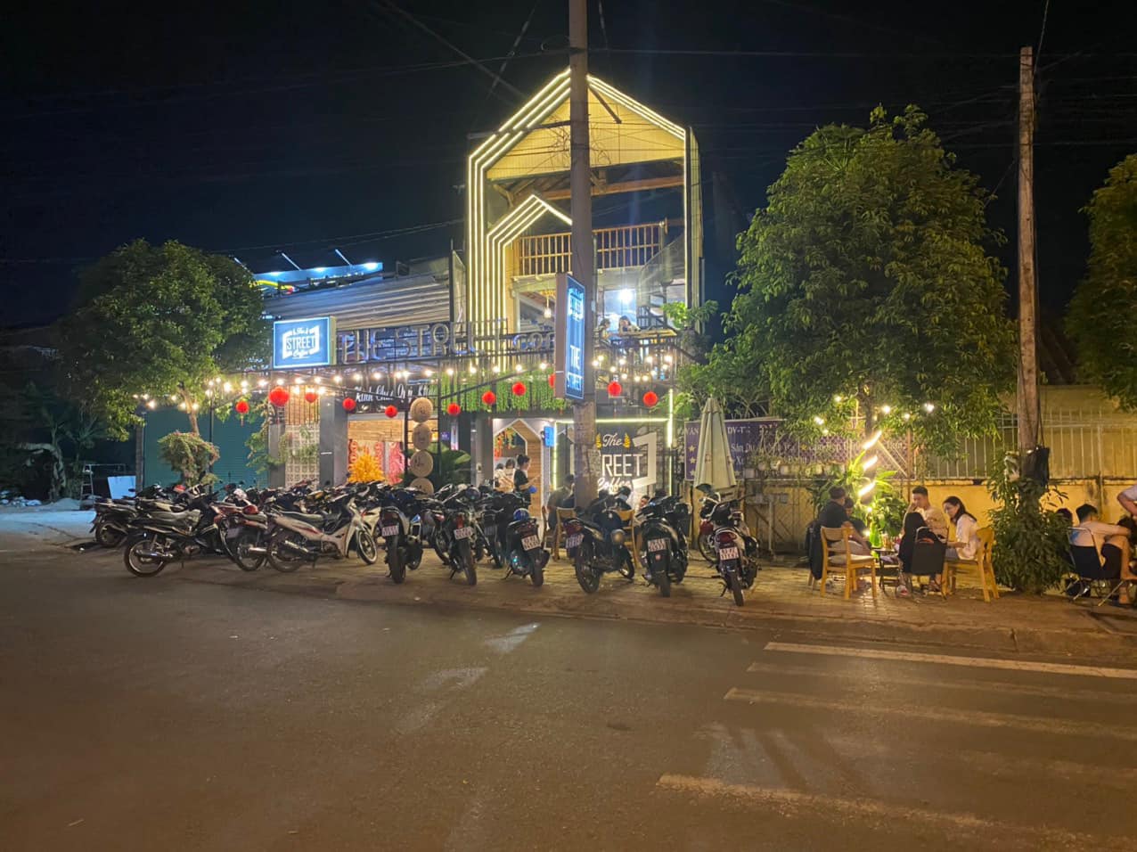 Đến với The Street Coffee tận hưởng không gian yên tĩnh giữa lòng thành phố Đồng Xoài 2