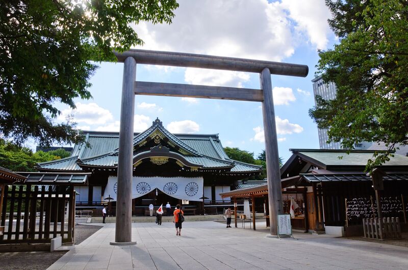 Đền Yasukuni Tokyo, điểm đến tâm linh và những tranh cãi lịch sử 3