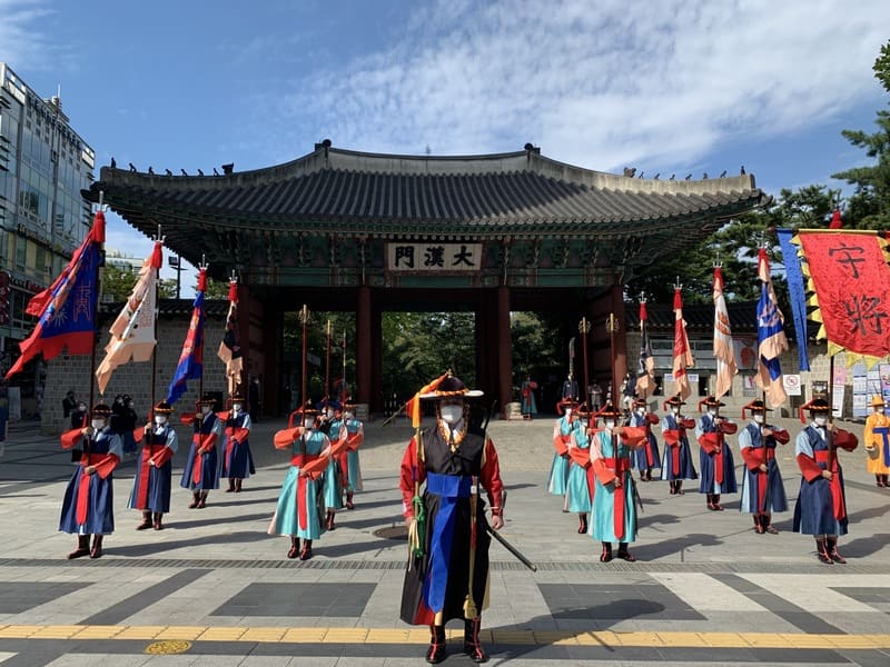 Tìm về Cung điện Deoksugung hoàng kim của văn hóa Hàn Quốc 3