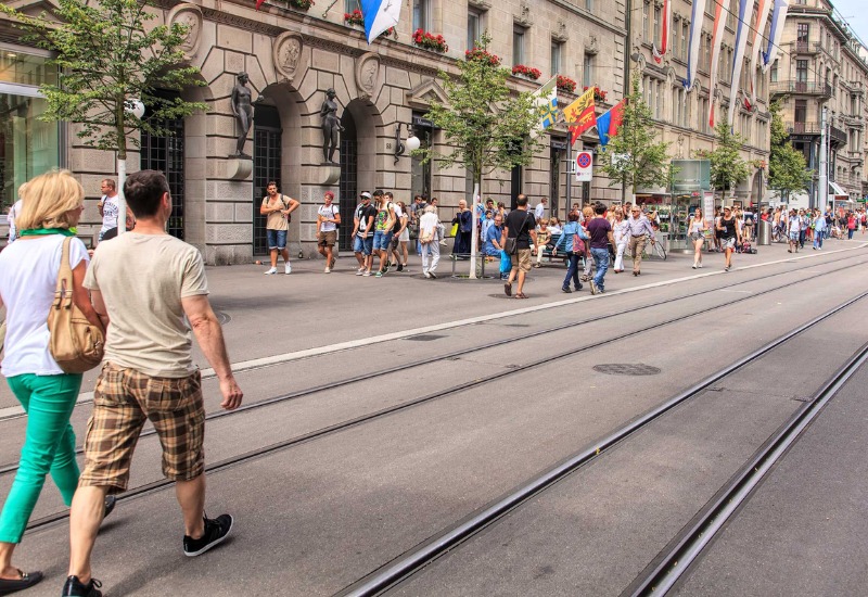 Bahnhofstrasse: Con phố mua sắm nổi tiếng bậc nhất Zurich 5